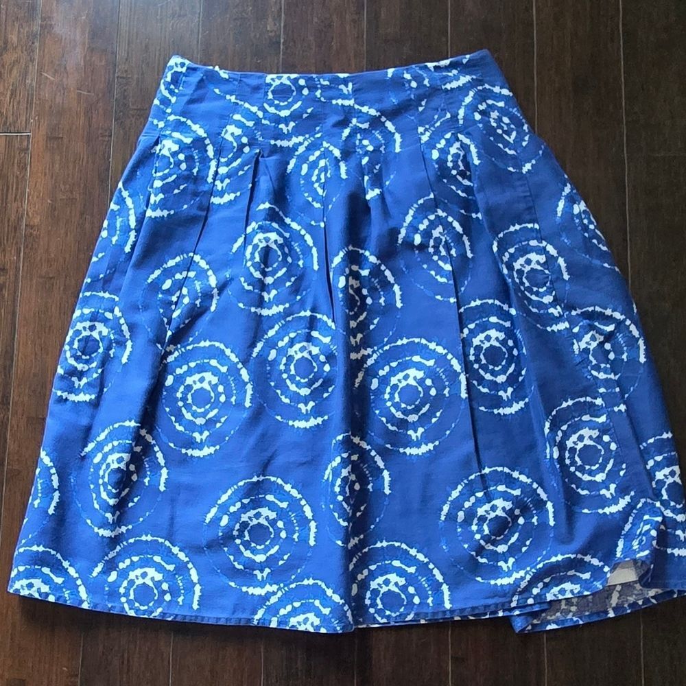 Cotton Knee Length Skirt, Size 8.